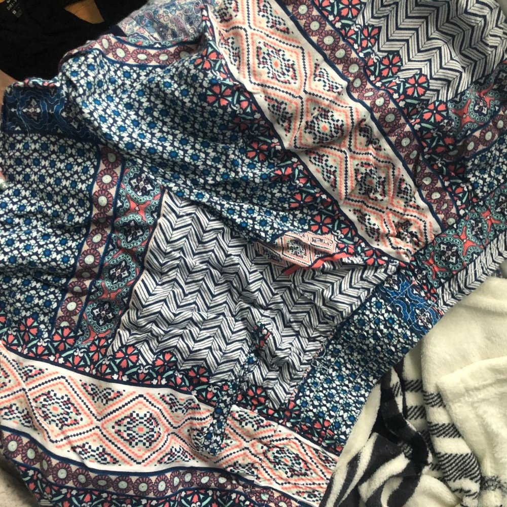 Printed Shorts - Picture 2 of 5